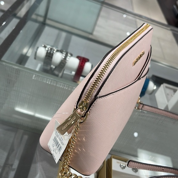 MICHAEL KORS 
Jet Set Travel Medium Dome Crossbody Bag XCROSS XBODY
Powder Blush - Picture 15 of 16